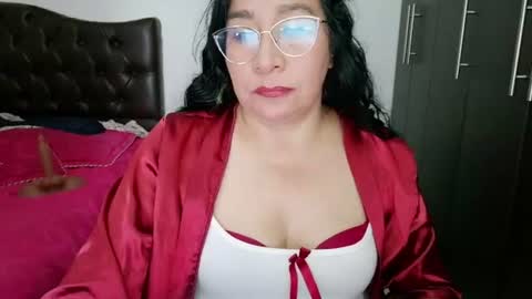 Snapshot of grace_mature_milf chatting on 06.29.26 grace_mature_milf online show from 06.29.26