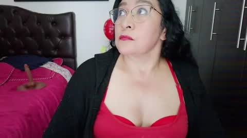 Snapshot of grace_mature_milf chatting on 07.01.26 grace_mature_milf online show from 07.01.26