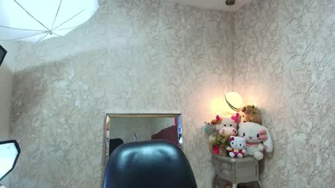 Snapshot of graceblu chatting on 02.09.26 Grace online show from 02.09.26