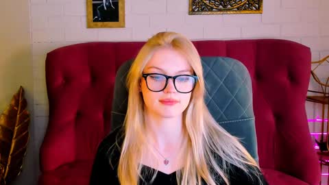 Grace Glamour online show from 12.14.24