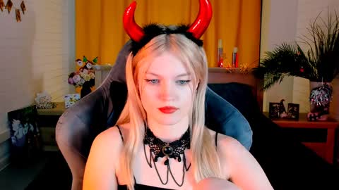 Grace Glamour online show from 12.18.24