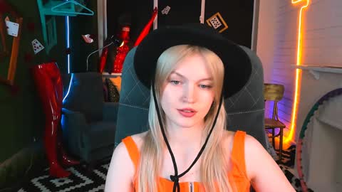 Grace Glamour online show from 12.23.24