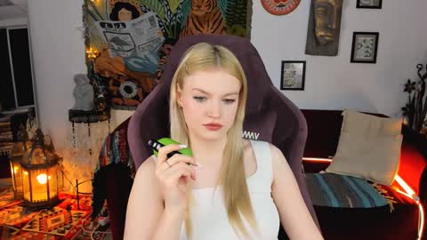 Grace Glamour online show from 12.27.24