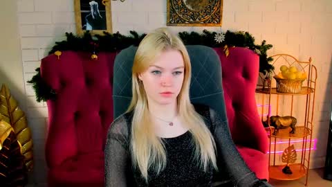 Grace Glamour online show from 12.30.24