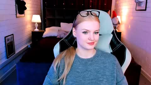 Grace Glamour online show from 01.14.25