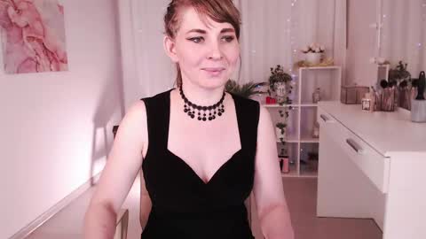 Snapshot of gracelure chatting on 01.14.25 Grace online show from 01.14.25