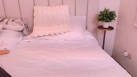 Grace  online show from 10.10.25