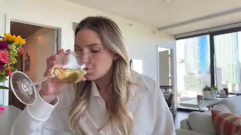 Gracie Mae online show from 10.12.25