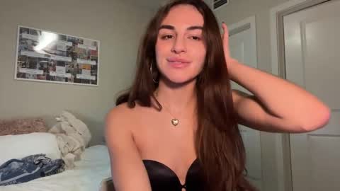 Gracie Smith online show from 12.18.24