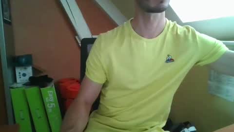 Snapshot of grandbi chatting on 12.02.24 grandbi online show from 12.02.24