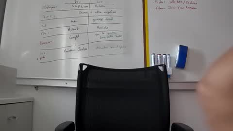 Snapshot of grandbi chatting on 09.26.25 grandbi online show from 09.26.25