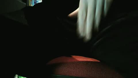 Snapshot of grapefruit chatting on 02.04.25 grapefruit online show from 02.04.25