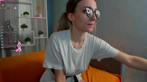 Snapshot of graseflower chatting on 03.18.26 Grase online show from 03.18.26