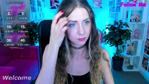 Snapshot of graycewild chatting on 01.17.25 GrayceWild online show from 01.17.25