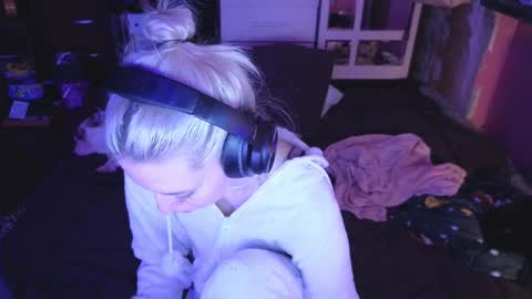 graylovescookies online show from 12.26.24