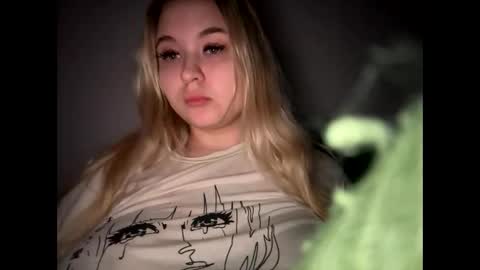 Lina 3 online show from 04.21.26