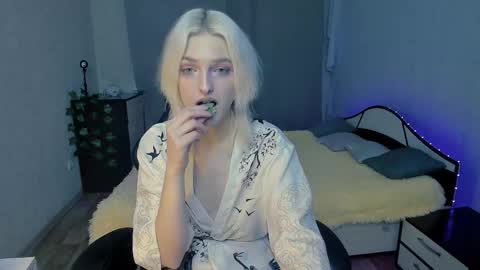 Snapshot of green_tea666 chatting on 02.20.25 Lilith online show from 02.20.25