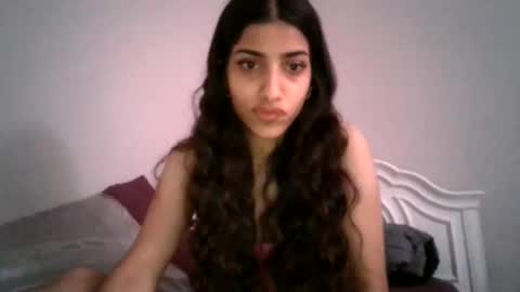 greencheek0 online show from 11.03.25