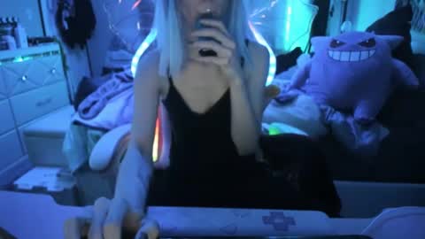 GreenEyedLovexo online show from 01.31.25