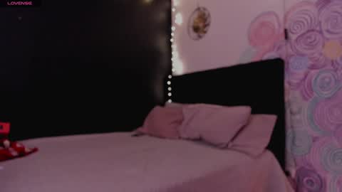 Snapshot of greenwine_gh chatting on 01.11.25 Medussa online show from 01.11.25