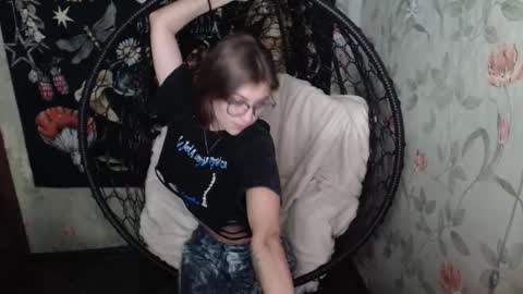 Snapshot of greenwitch9 chatting on 09.25.25 Lina online show from 09.25.25