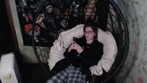 Snapshot of greenwitch9 chatting on 10.08.25 Lina online show from 10.08.25