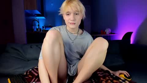 Greg-independent model online show from 01.26.25