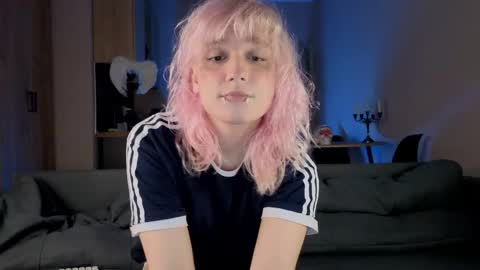 Greg-independent model online show from 04.16.26