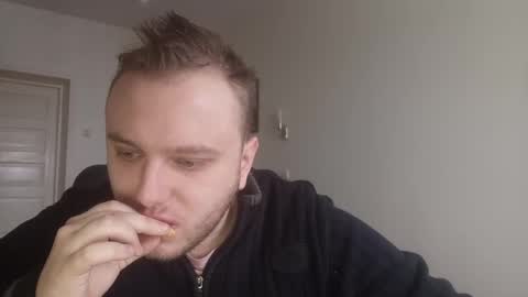 Snapshot of gregory_the_bear chatting on 12.11.24 Gregory online show from 12.11.24