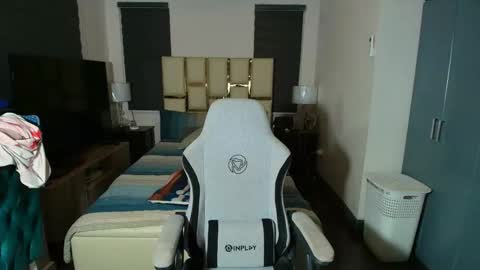 Snapshot of greta_v chatting on 01.06.26 greta_v online show from 01.06.26