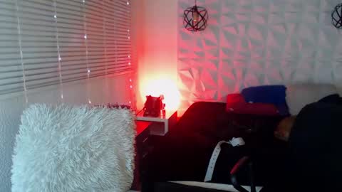 Snapshot of gretta_n_dannie chatting on 01.18.25 Gretta n dannie online show from 01.18.25