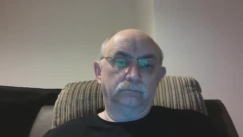 Snapshot of grey_dom chatting on 12.22.25 Master Sir online show from 12.22.25