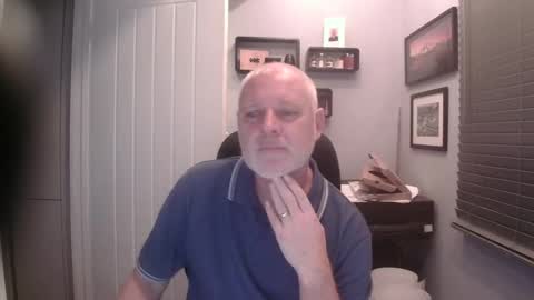 Snapshot of greyfox_6000 chatting on 02.16.25 greyfox_6000 online show from 02.16.25