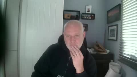 Snapshot of greyfox_6000 chatting on 02.17.25 greyfox_6000 online show from 02.17.25