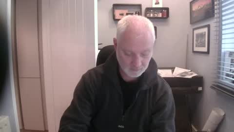 Snapshot of greyfox_6000 chatting on 02.26.25 greyfox_6000 online show from 02.26.25