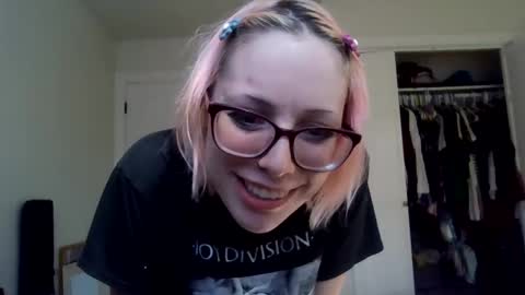 Snapshot of grimy_girlie chatting on 09.25.25 grimygirlie online show from 09.25.25