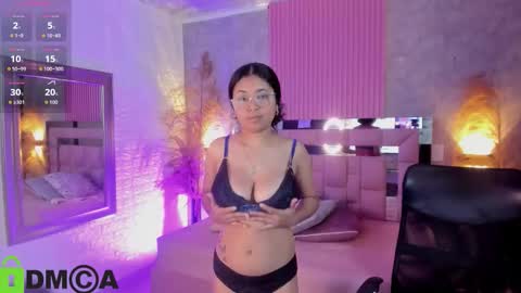 Snapshot of griselle_rousse chatting on 10.18.25    online show from 10.18.25