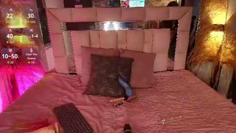 Snapshot of griselle_rousse chatting on 06.25.26 online show from 06.25.26