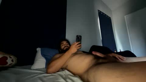 Snapshot of growerto5 chatting on 05.12.26 Hornystoner online show from 05.12.26