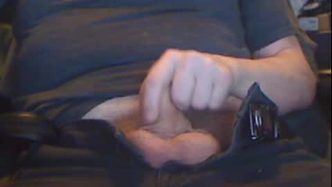 Snapshot of gruhahn chatting on 02.08.25 DankMess online show from 02.08.25