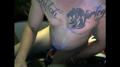 YOUNEEKWAYSTOPLEASEYOU online show from 03.04.26