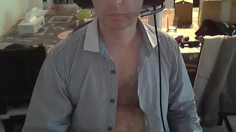 Snapshot of guess91 chatting on 10.20.25 Guess91 online show from 10.20.25