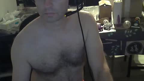 Snapshot of guess91 chatting on 10.22.25 Guess91 online show from 10.22.25