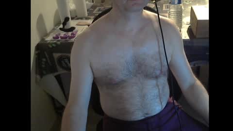 Snapshot of guess91 chatting on 11.01.25 Guess91 online show from 11.01.25