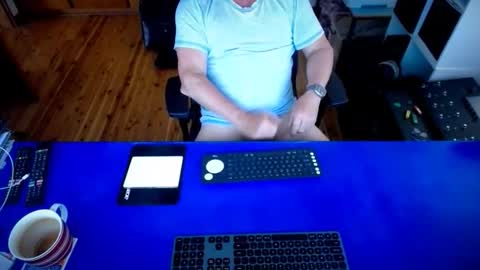 guesswhatigot2 online show from 10.25.25