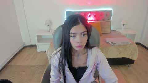 Snapshot of guggahell chatting on 03.03.26 Guggahell online show from 03.03.26