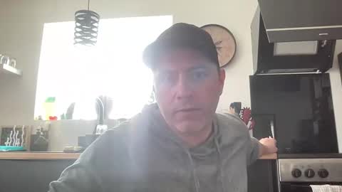 Snapshot of guil0 chatting on 03.22.26 guil0 online show from 03.22.26