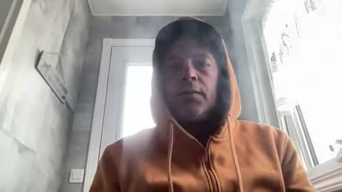 Snapshot of guil0 chatting on 04.01.26 guil0 online show from 04.01.26