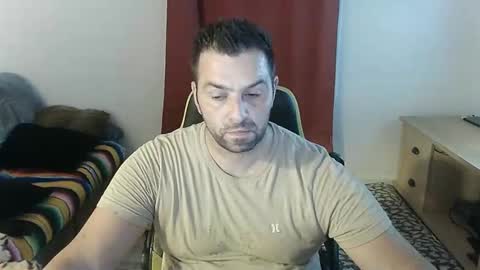 Snapshot of guillaume666286050 chatting on 09.15.25 guillaume666286050 online show from 09.15.25