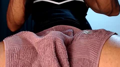 Snapshot of guinho_sp2 chatting on 01.08.25 Guinho online show from 01.08.25